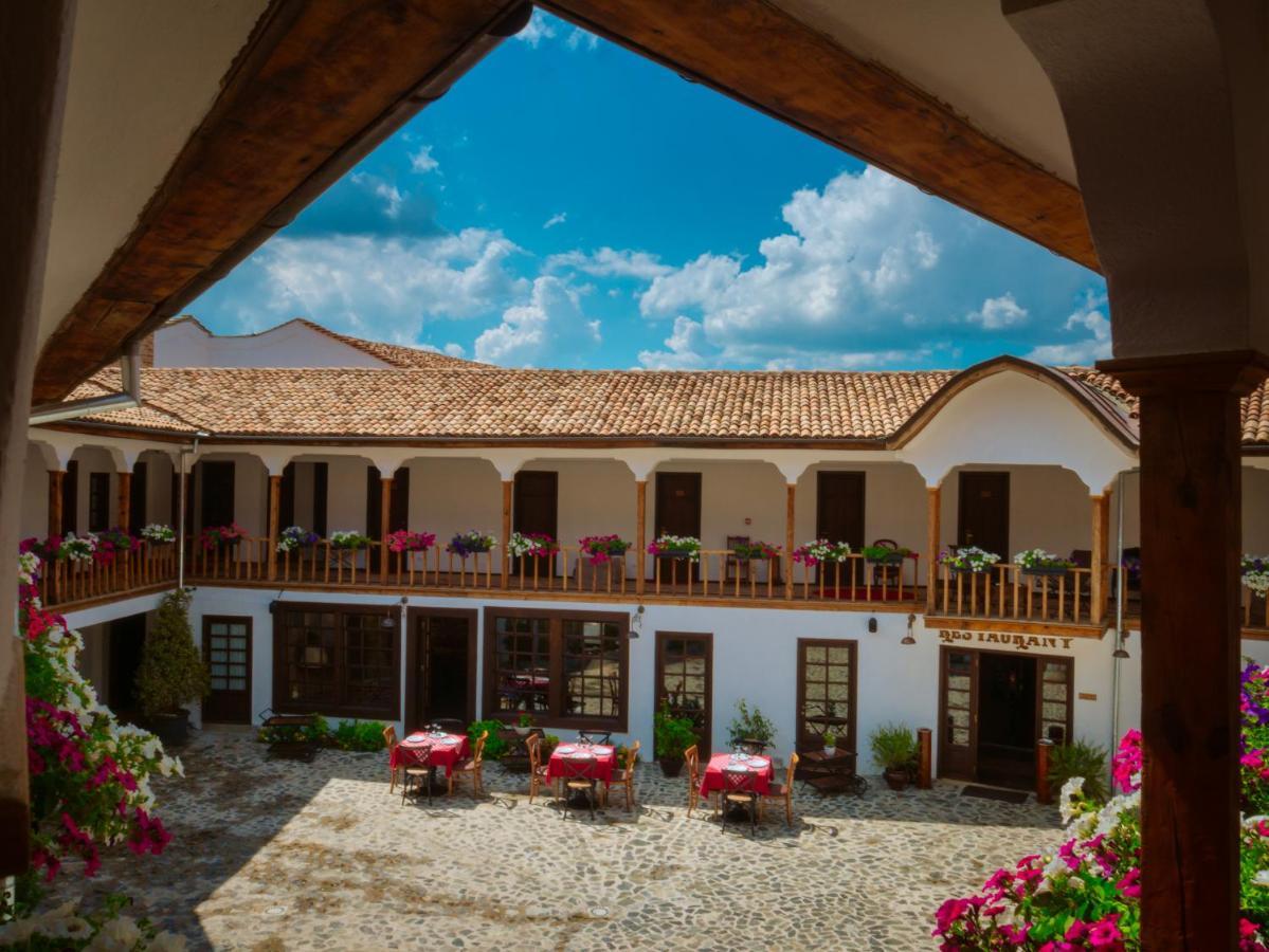 Hani I Pazarit Boutique Hotel Korce Esterno foto