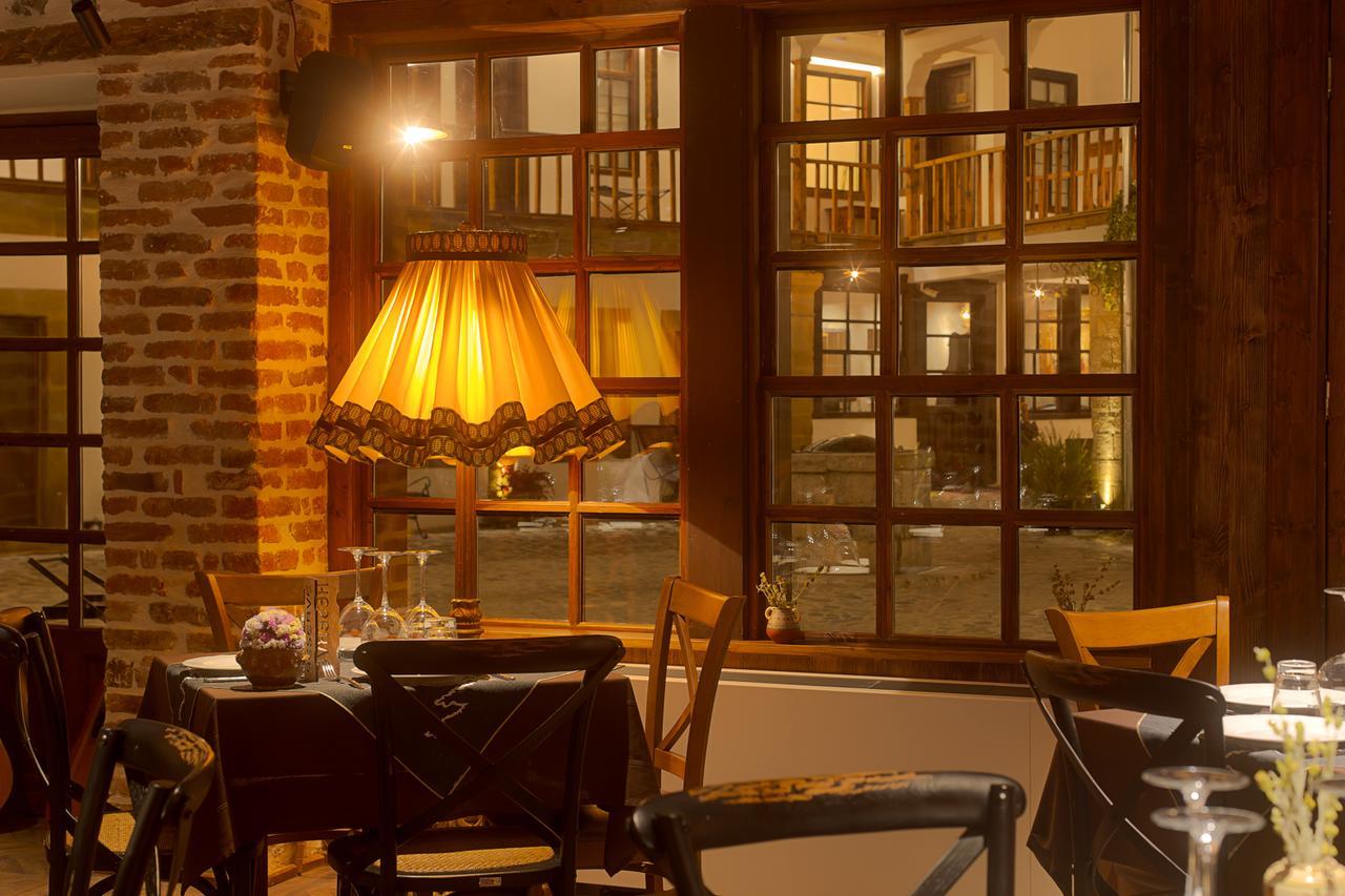 Hani I Pazarit Boutique Hotel Korce Esterno foto