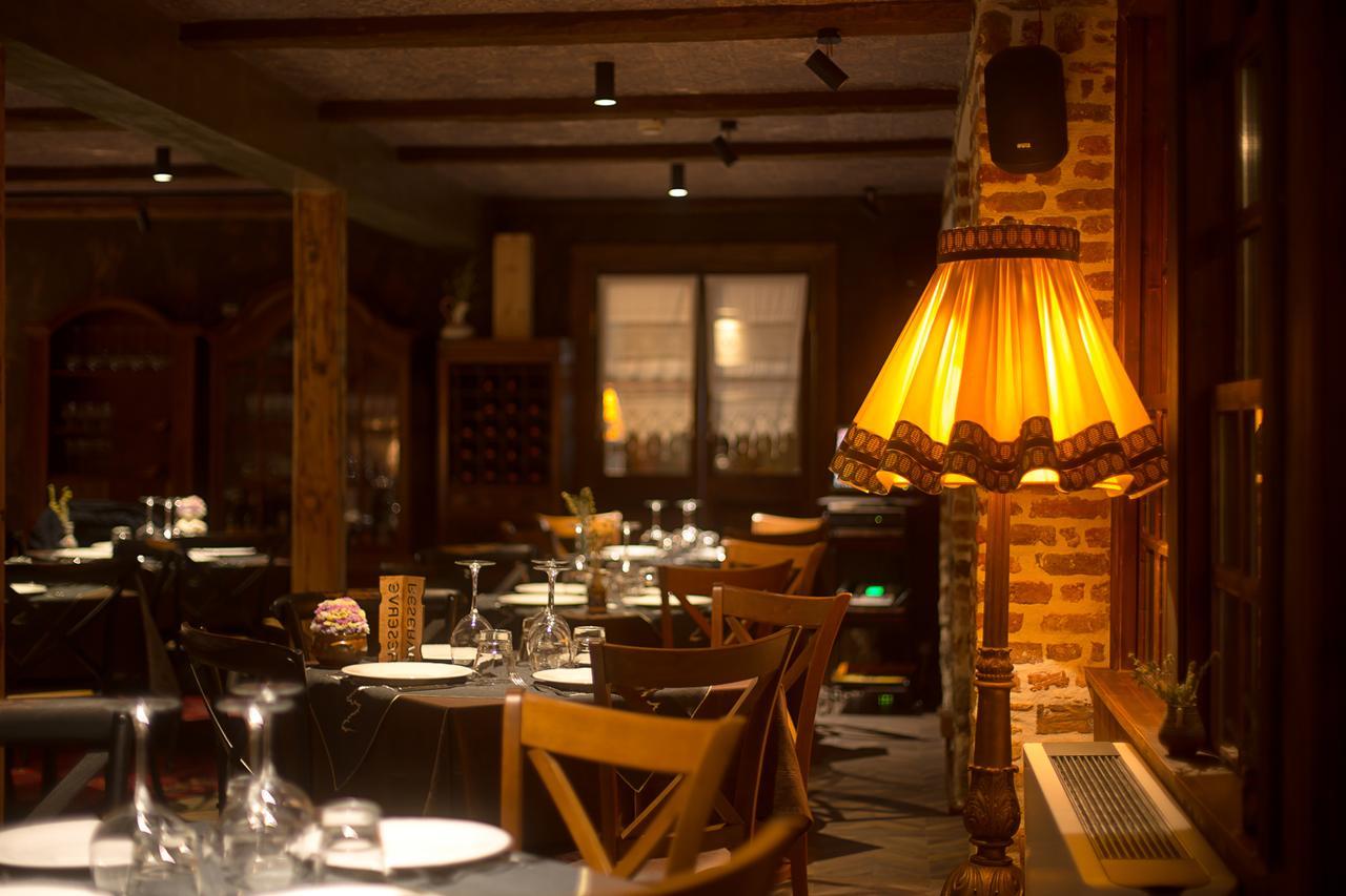 Hani I Pazarit Boutique Hotel Korce Esterno foto