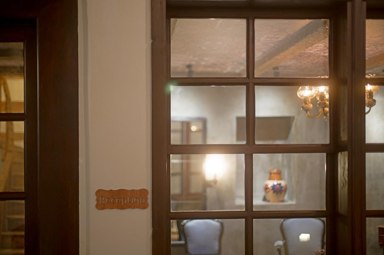 Hani I Pazarit Boutique Hotel Korce Esterno foto