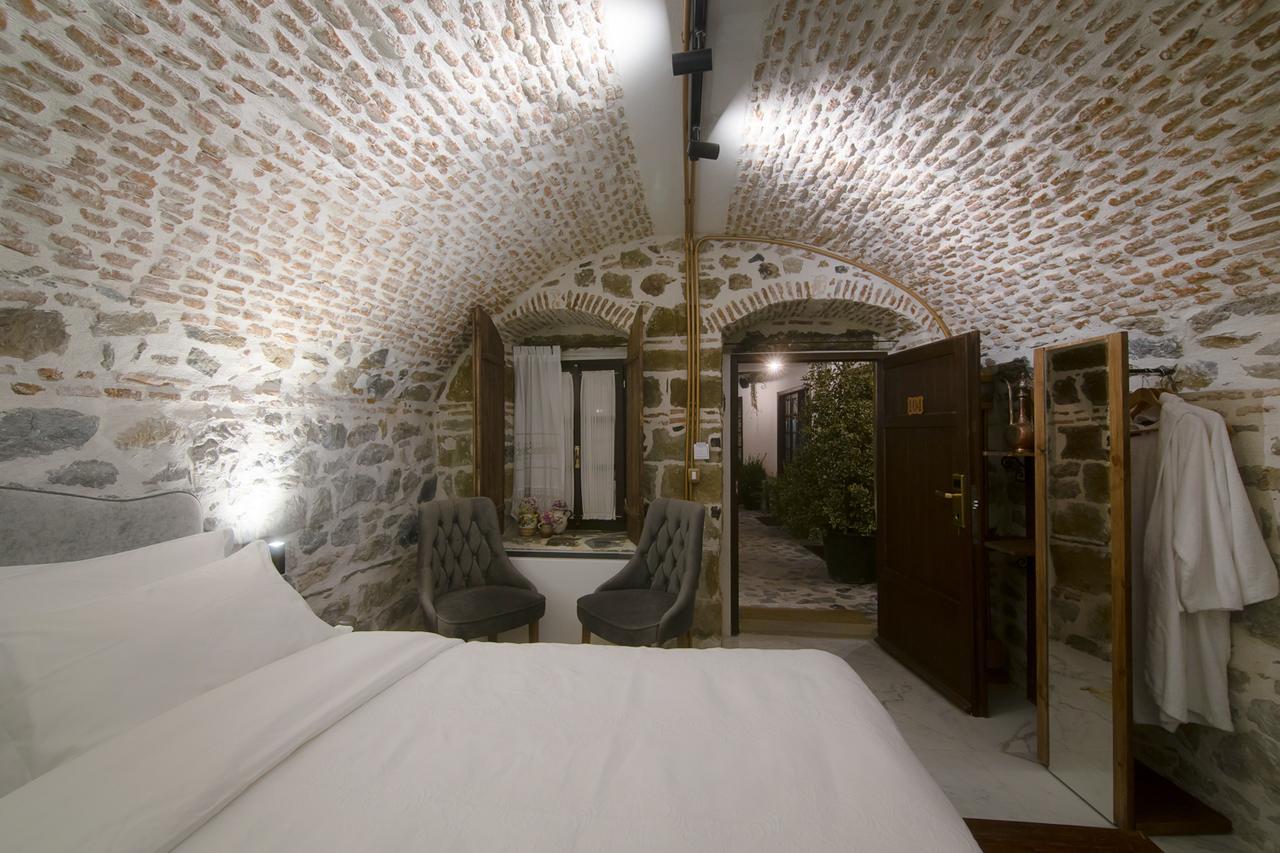 Hani I Pazarit Boutique Hotel Korce Esterno foto