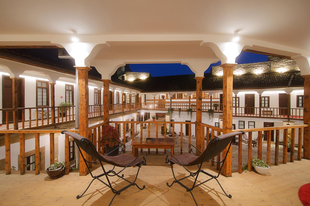 Hani I Pazarit Boutique Hotel Korce Esterno foto