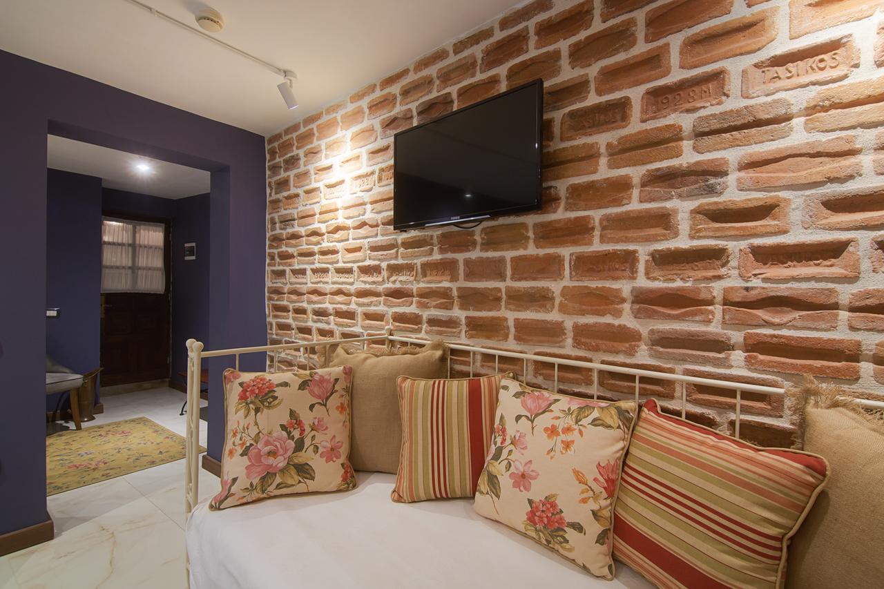 Hani I Pazarit Boutique Hotel Korce Esterno foto