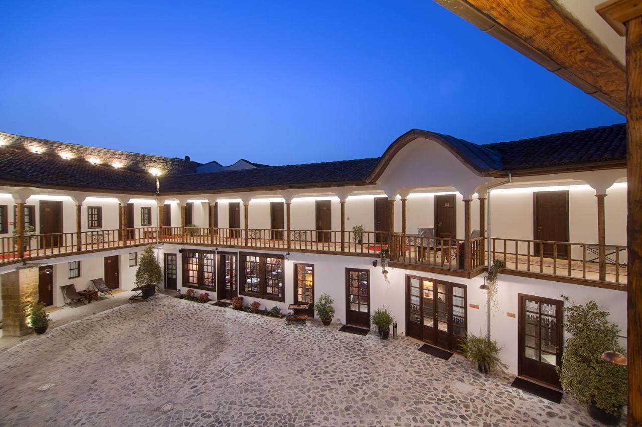 Hani I Pazarit Boutique Hotel Korce Esterno foto